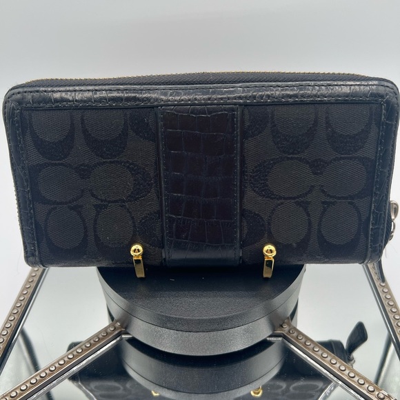 Coach Black and Gold Signature C Wallet with Leather Accent - Picture 4 of 8